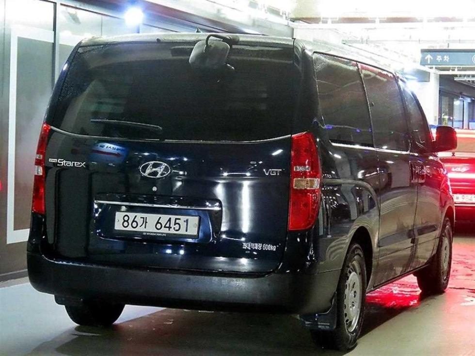 Hyundai Starex — miniaturë 4