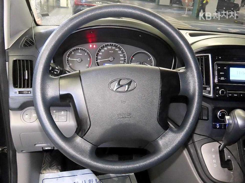 Hyundai Starex — miniaturë 8