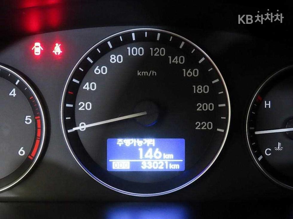 Hyundai Starex — miniaturë 9