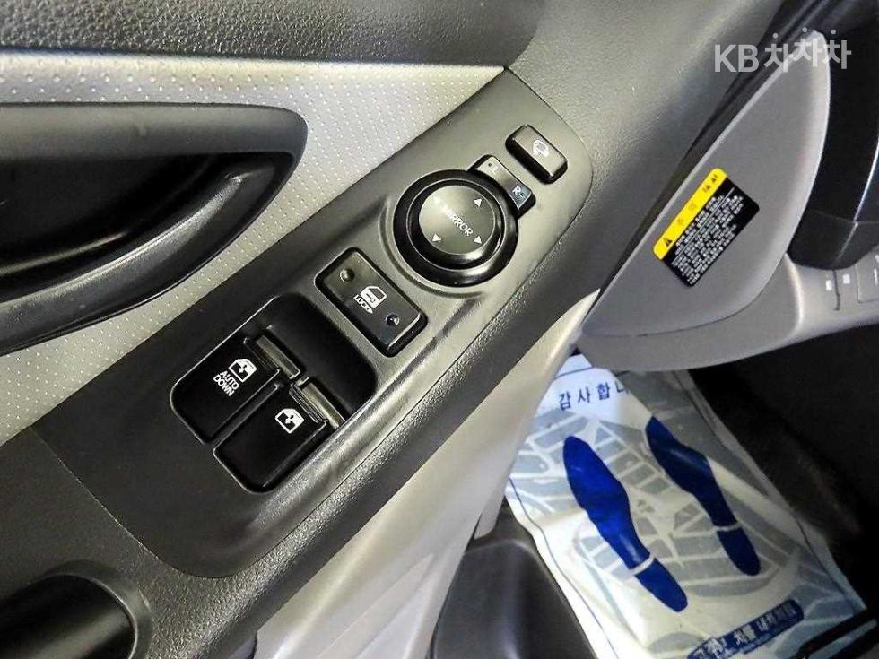 Hyundai Starex — miniaturë 13