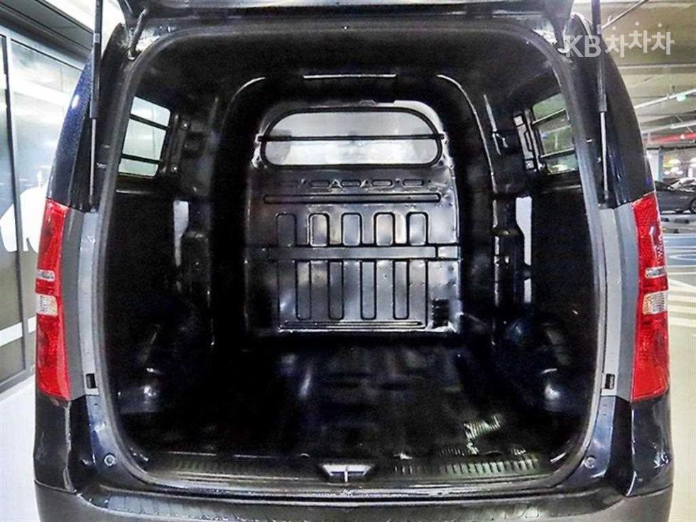 Hyundai Starex — miniaturë 16