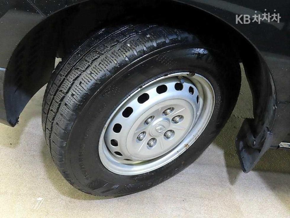 Hyundai Starex — miniaturë 18