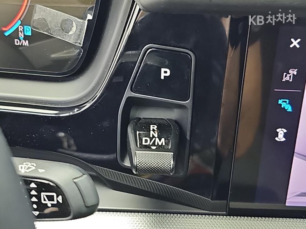 Porsche Cayenne — miniaturë 8