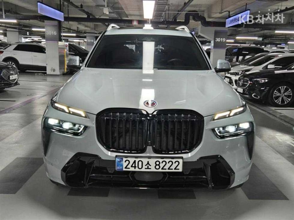 BMW X7
