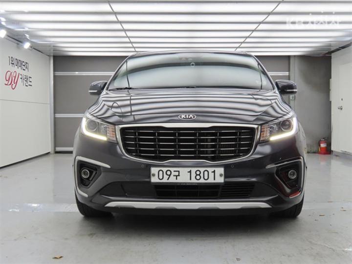 Kia Carnival — miniaturë 2