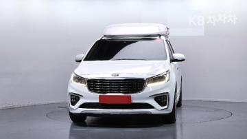 Kia Carnival Gasoline 9-Seater Hi-Limousine Noblesse Special — foto 1