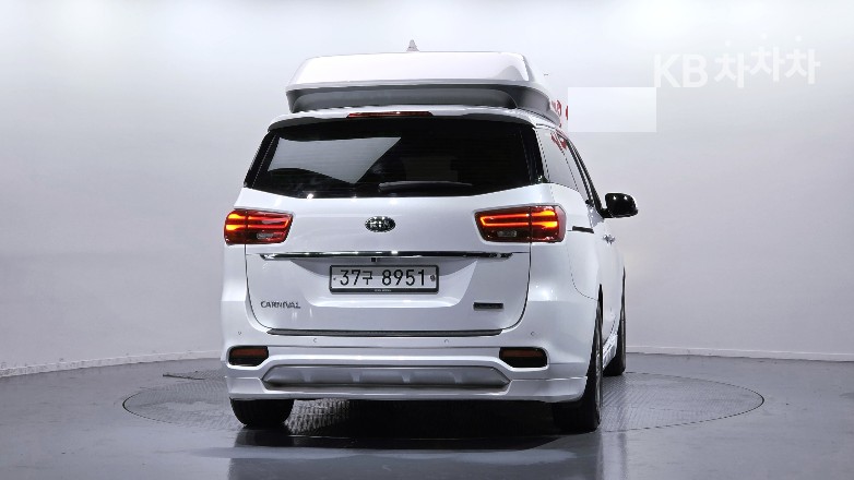 Kia Carnival — miniaturë 3