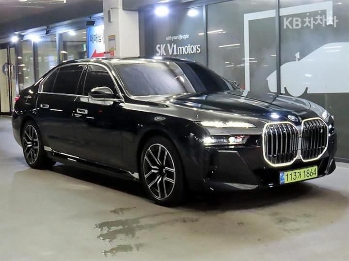 BMW i7 eDrive 50 M Sport Limited — foto 1