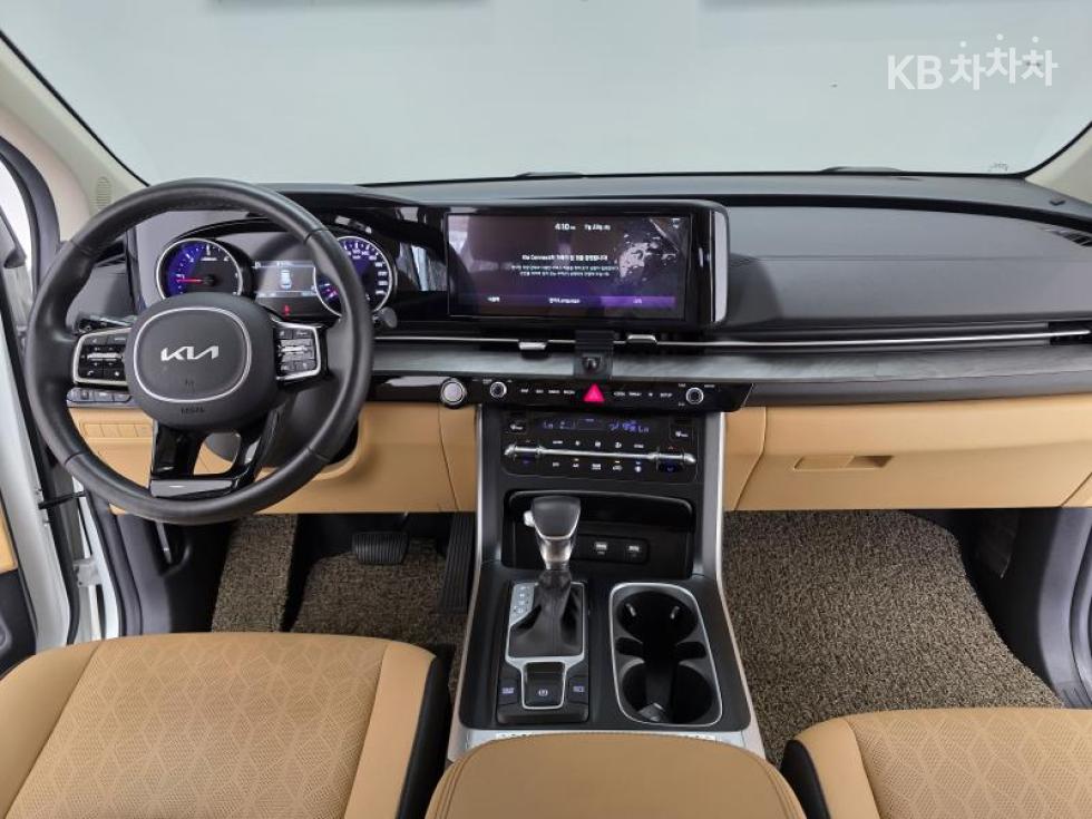 Kia Carnival — miniaturë 5