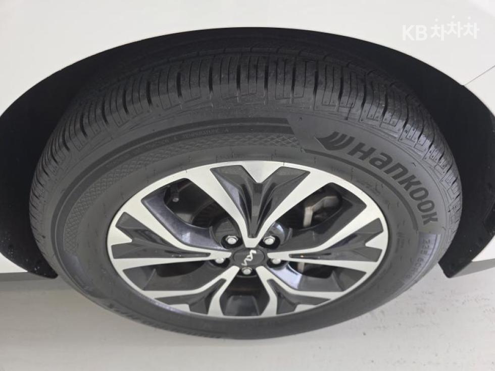 Kia Carnival — miniaturë 8