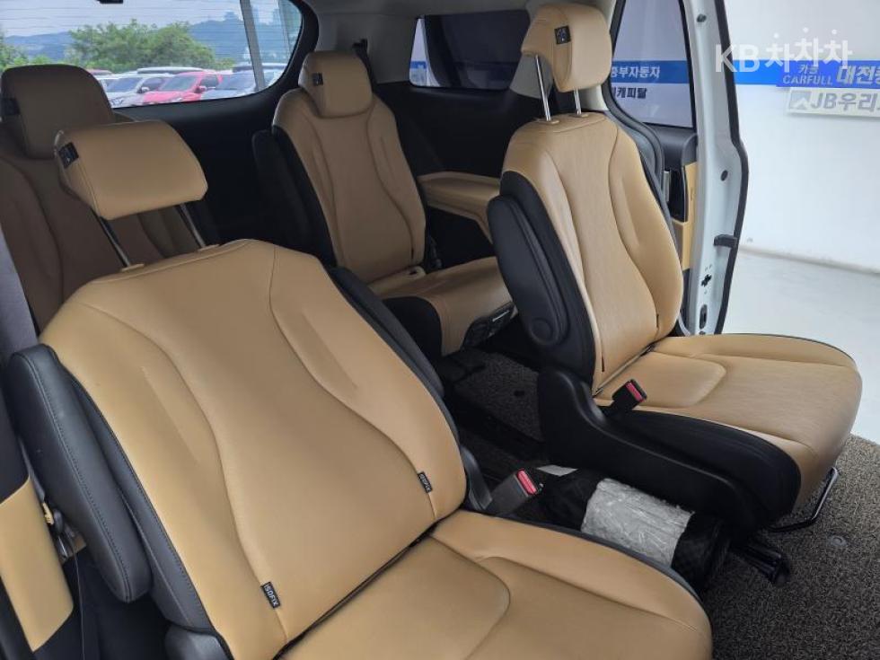 Kia Carnival — miniaturë 13
