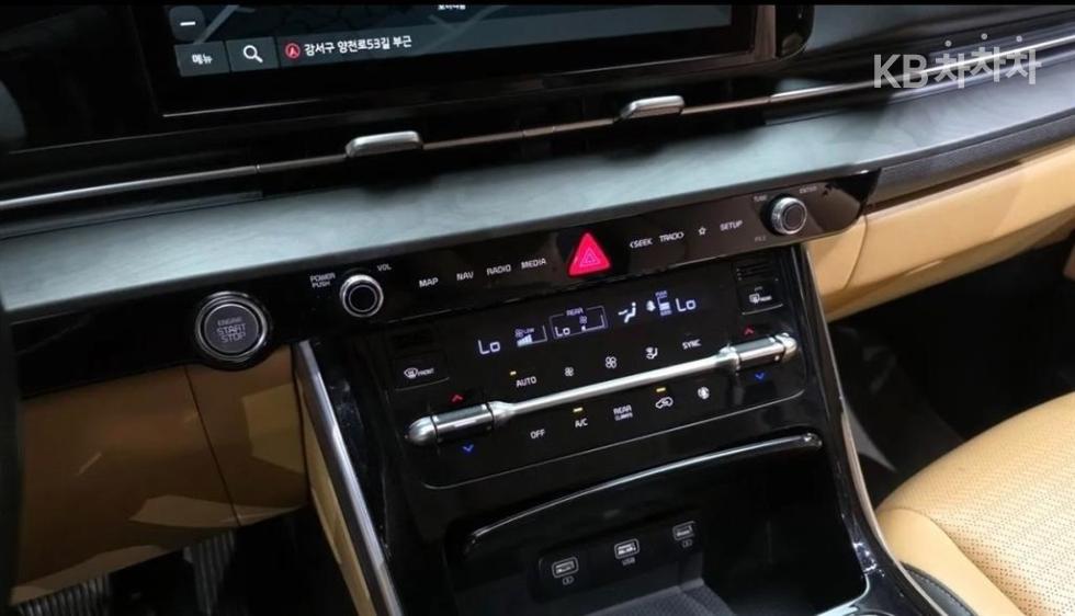 Kia Carnival — miniaturë 9