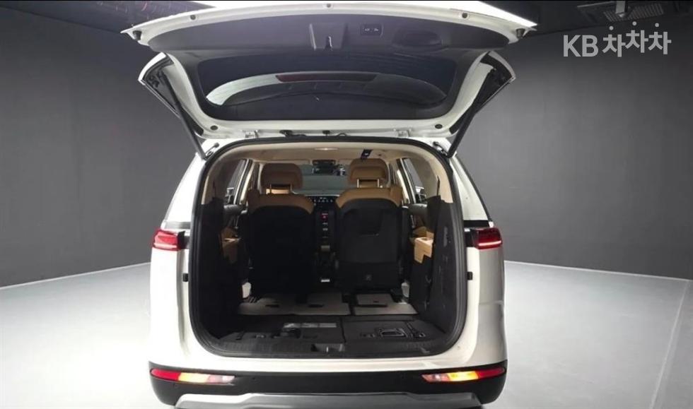 Kia Carnival — miniaturë 19