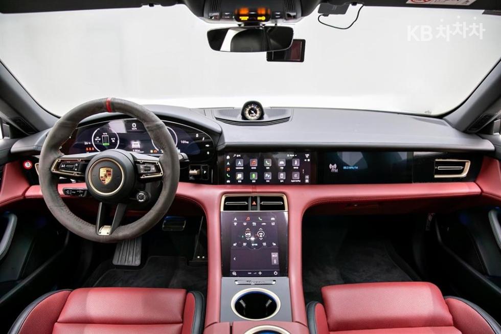 Porsche Taycan — miniaturë 10