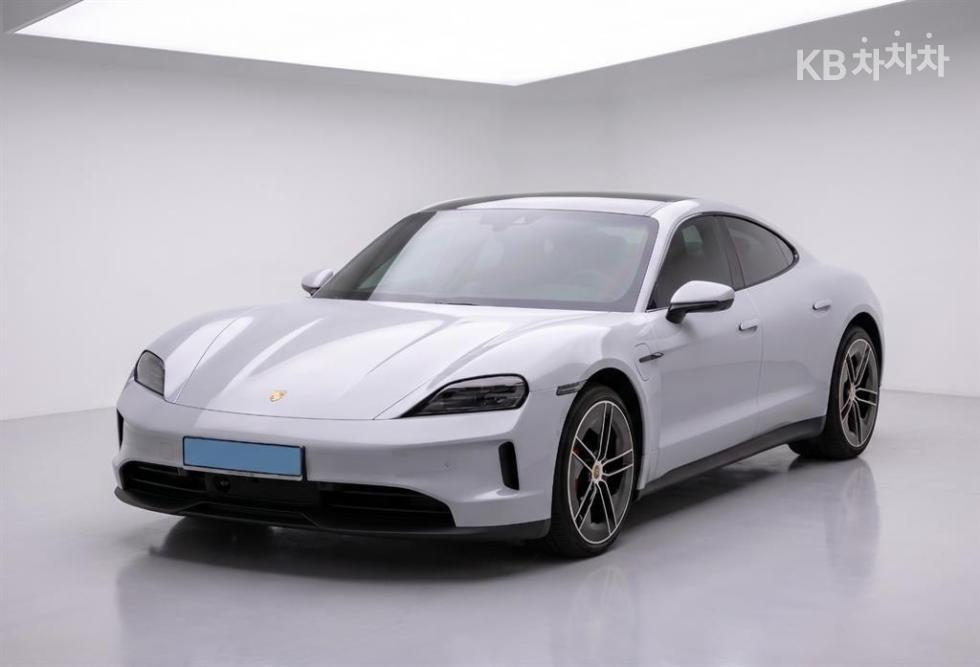 Porsche Taycan — miniaturë 17