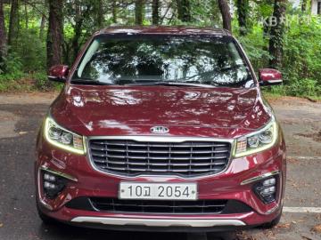 Kia Carnival Gasoline 9-Seater Noblesse — foto 1