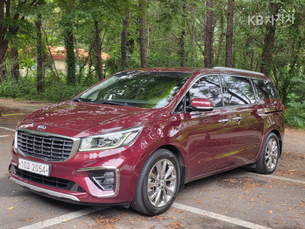 Kia Carnival — miniaturë 2