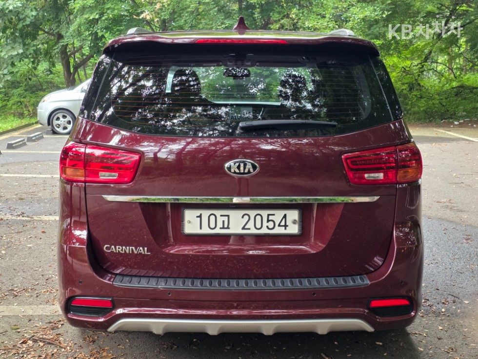 Kia Carnival — miniaturë 3