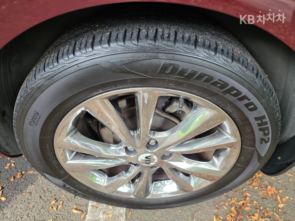 Kia Carnival — miniaturë 17
