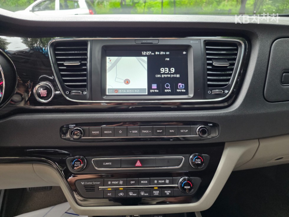 Kia Carnival — miniaturë 23