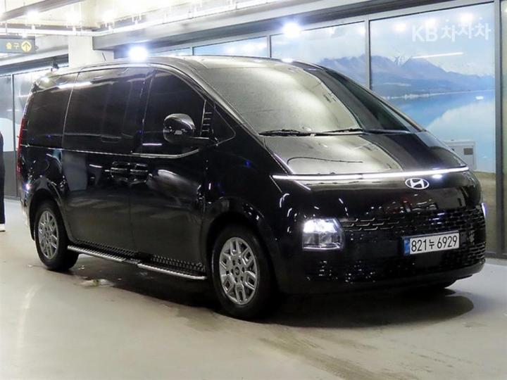 Hyundai Staria 3.5 lpg  5  mordern — foto 1