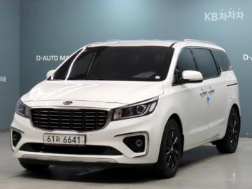 Kia Carnival 9-Seater Prstige — foto 1