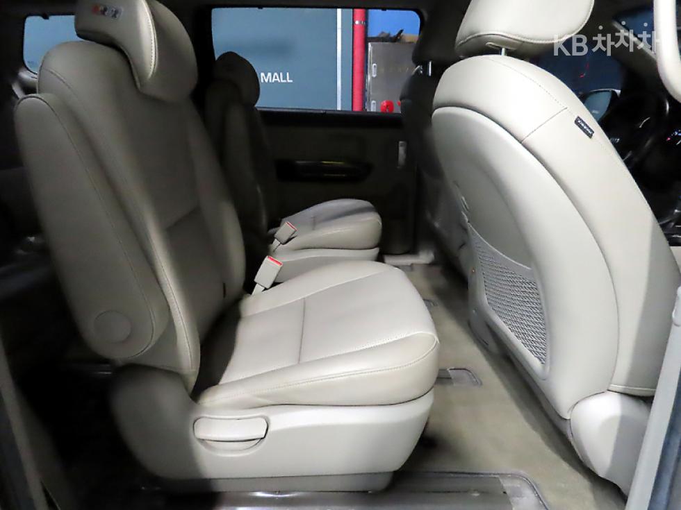 Kia Carnival — miniaturë 9