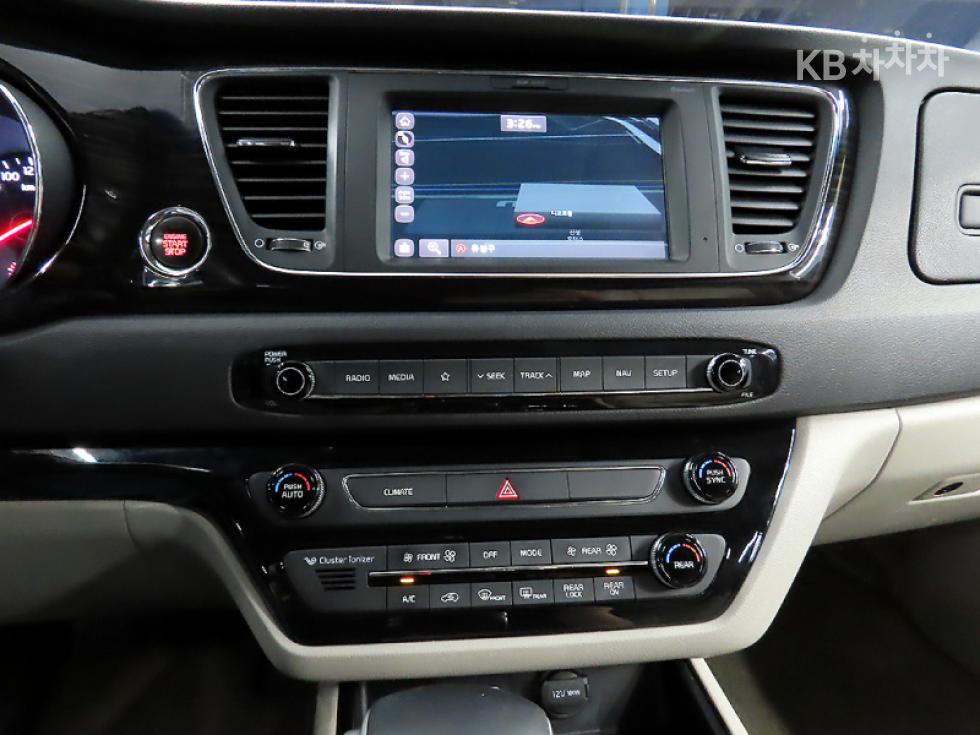 Kia Carnival — miniaturë 13