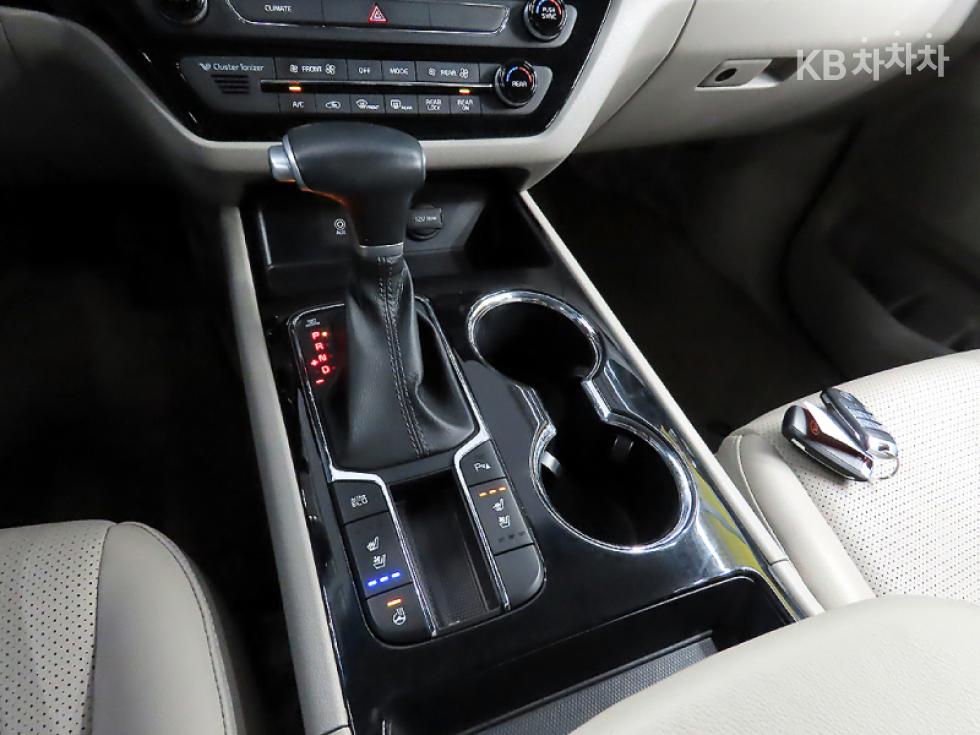 Kia Carnival — miniaturë 14