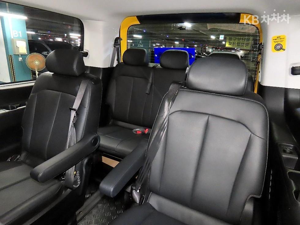 Hyundai Staria — miniaturë 8