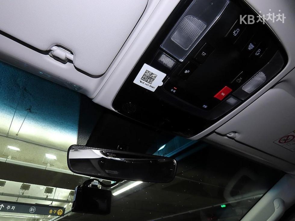 Hyundai Staria — miniaturë 14