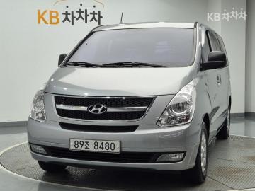 Hyundai Starex 5-Seater VAN CVX Luxury — foto 1
