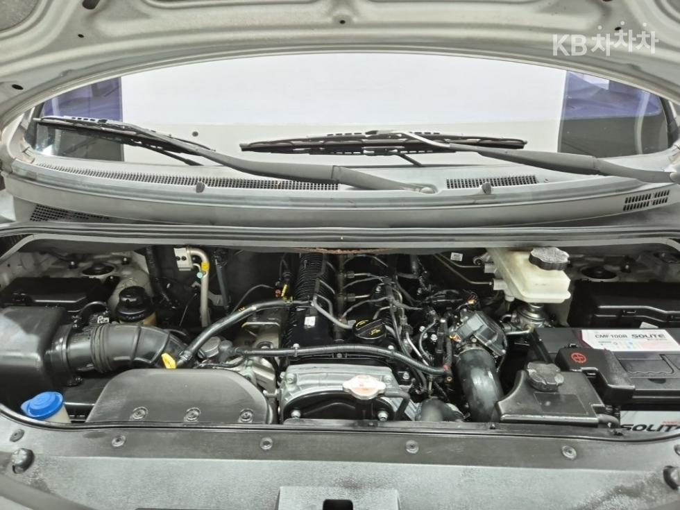 Hyundai Starex — miniaturë 5