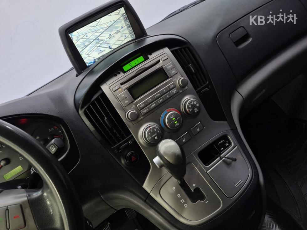 Hyundai Starex — miniaturë 10