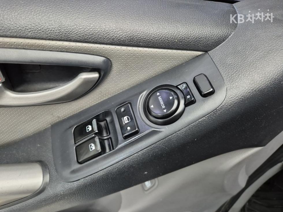Hyundai Starex — miniaturë 17