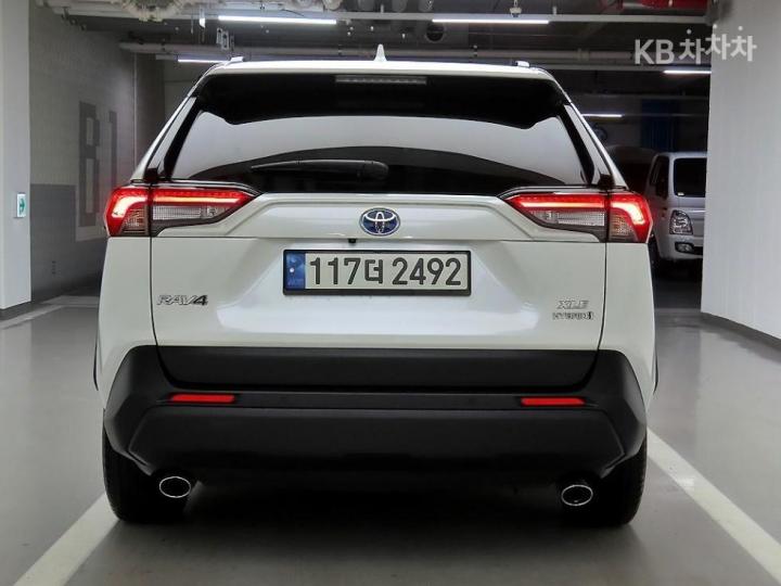 Toyota RAV 4 — miniaturë 3