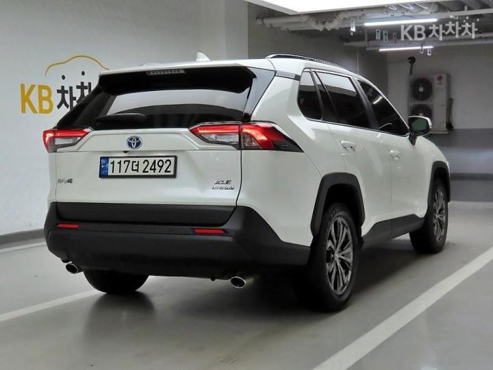 Toyota RAV 4 — miniaturë 4