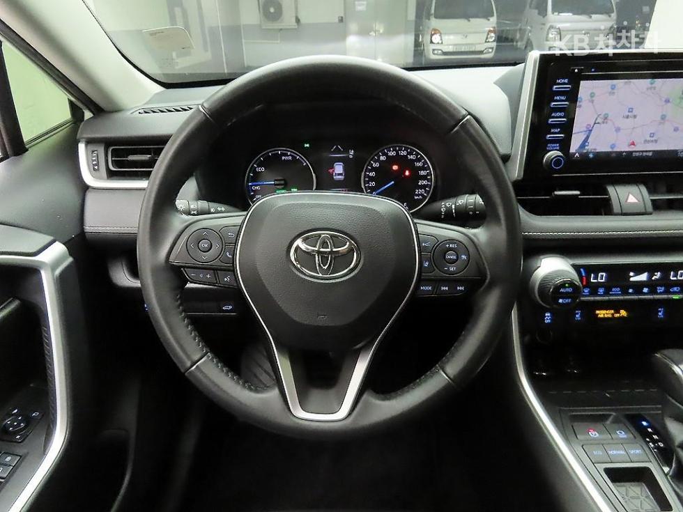 Toyota RAV 4 — miniaturë 7