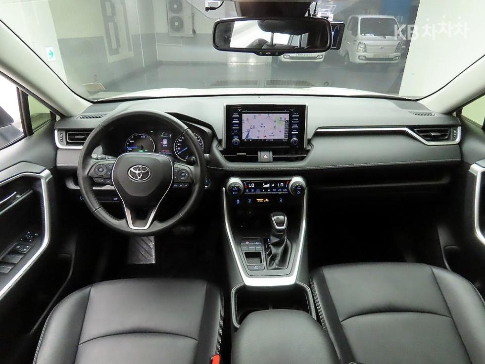 Toyota RAV 4 — miniaturë 8