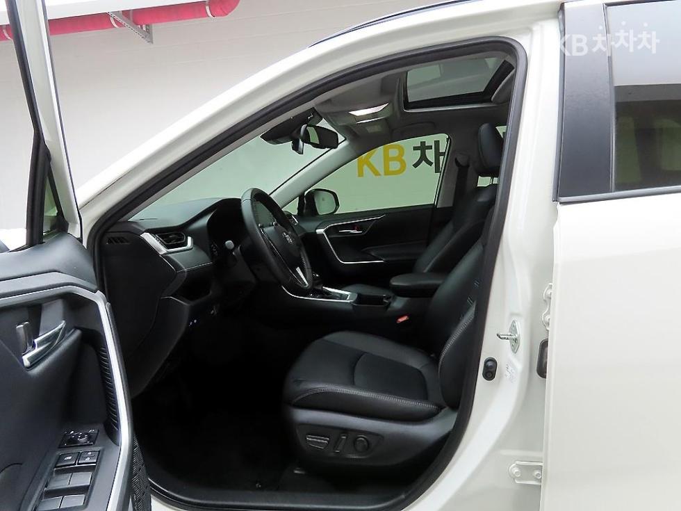 Toyota RAV 4 — miniaturë 12
