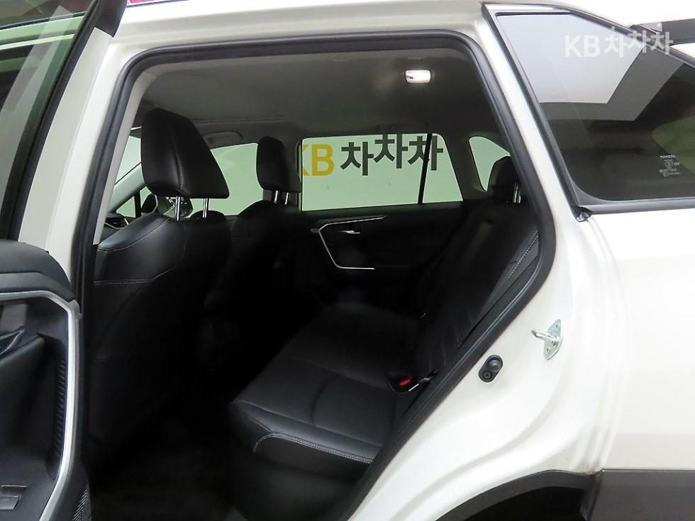 Toyota RAV 4 — miniaturë 13