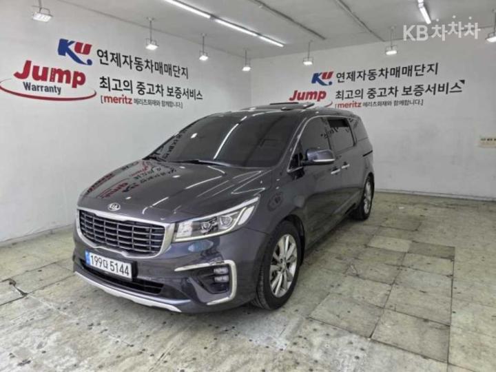 Kia Carnival 9-Seater Noblesse Special — foto 1