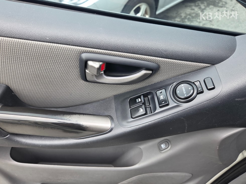 Hyundai Starex — miniaturë 10