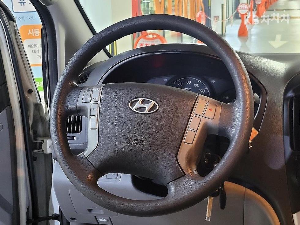 Hyundai Starex — miniaturë 9