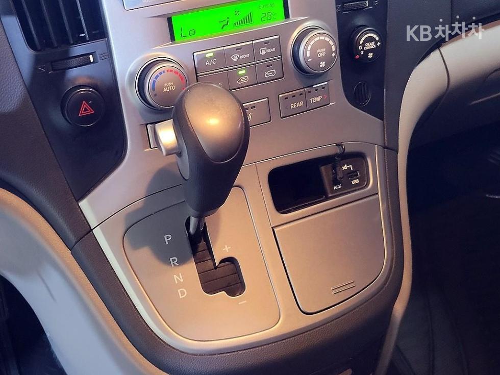 Hyundai Starex — miniaturë 12