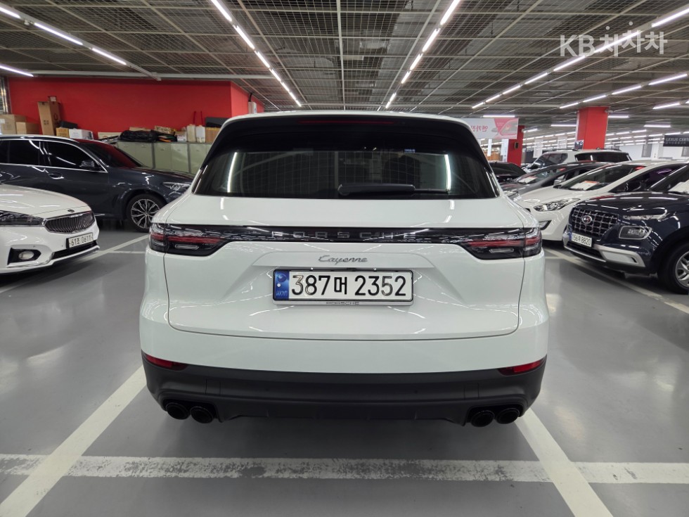 Porsche Cayenne — miniaturë 4