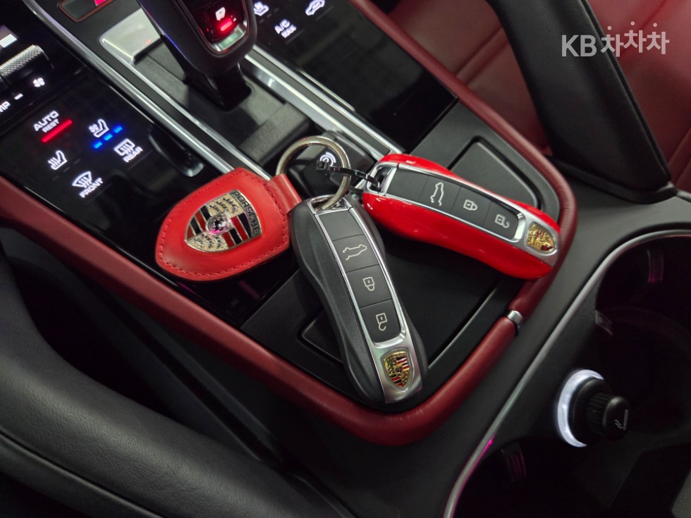 Porsche Cayenne — miniaturë 19
