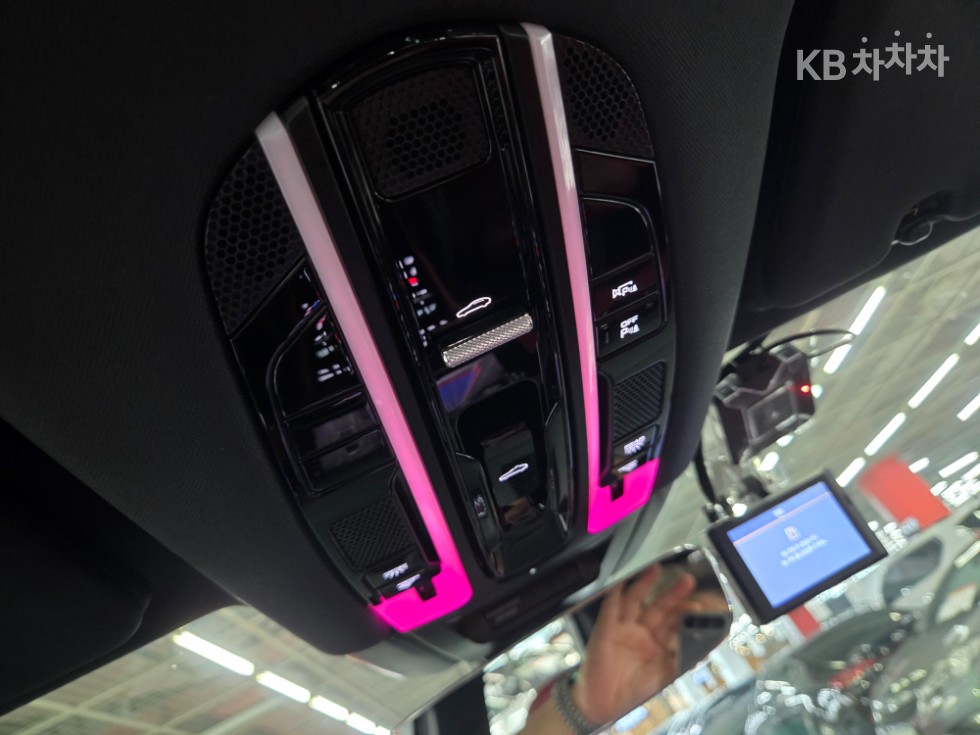 Porsche Cayenne — miniaturë 14