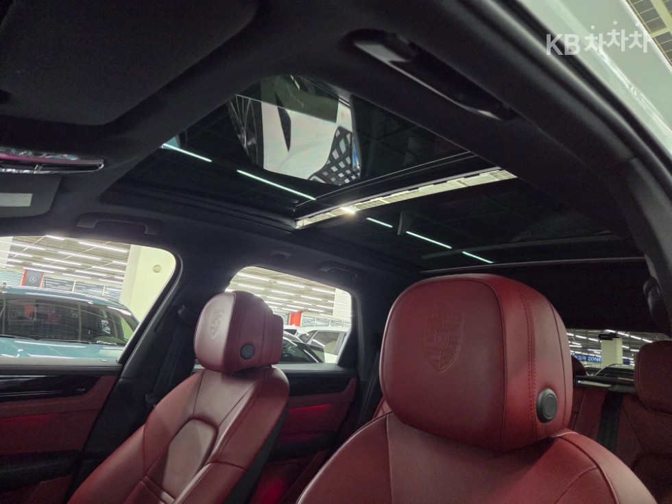 Porsche Cayenne — miniaturë 21