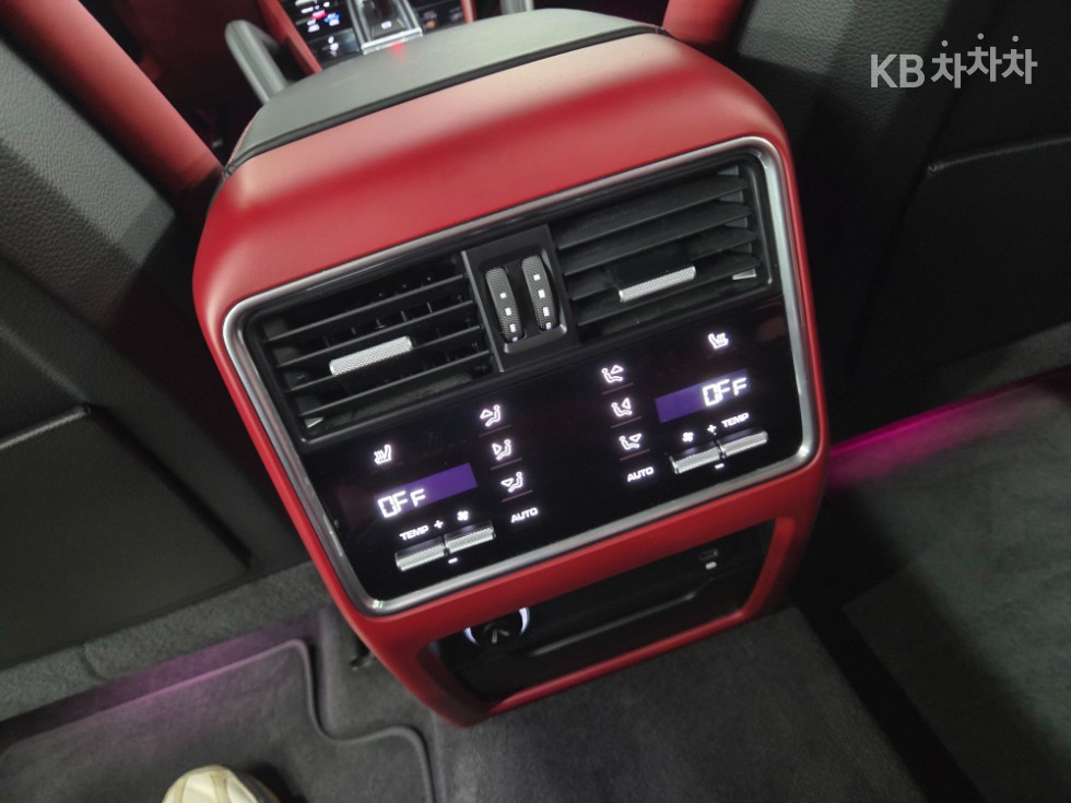 Porsche Cayenne — miniaturë 25